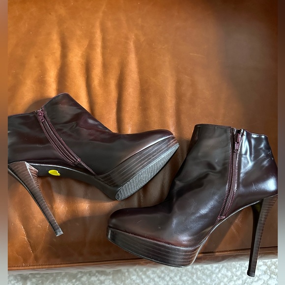 Designer booties - Picture 6 of 8